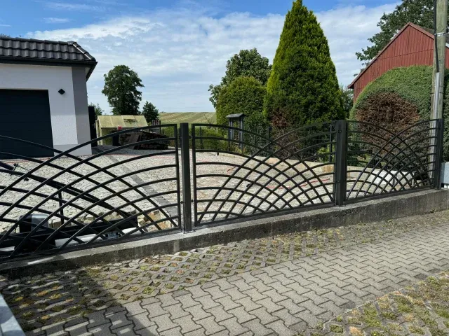 Zaun Berlin - Schmiedezaun vor Grundstück